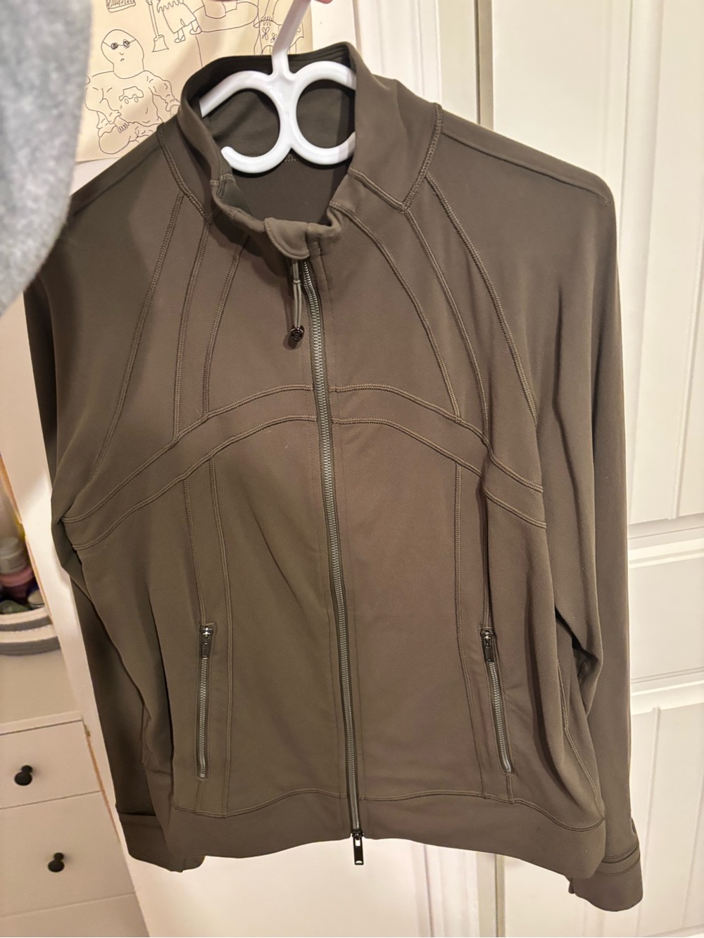 Lululemon Women’s Olive Zip-Front define luon jacket size 10